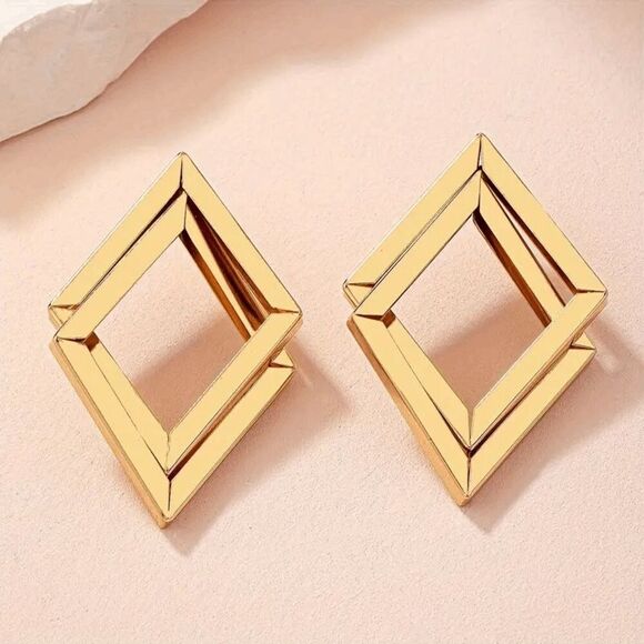 Diamond Shaped Geometric Double Layered Earrings - Picture 2 of 5